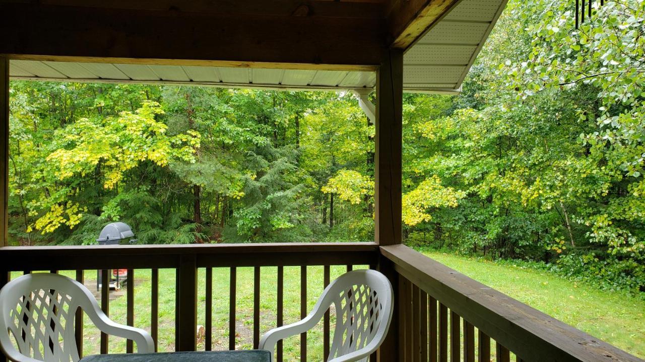 Parkway Cottage Resort And Trading Post Dwight Exterior foto