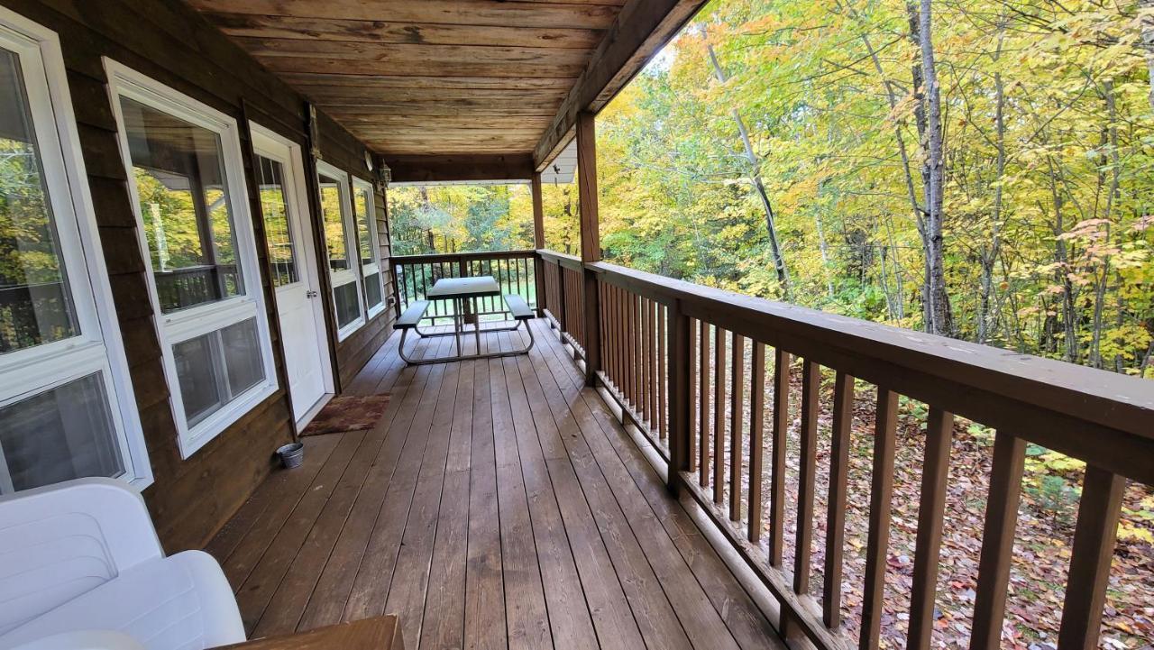 Parkway Cottage Resort And Trading Post Dwight Exterior foto