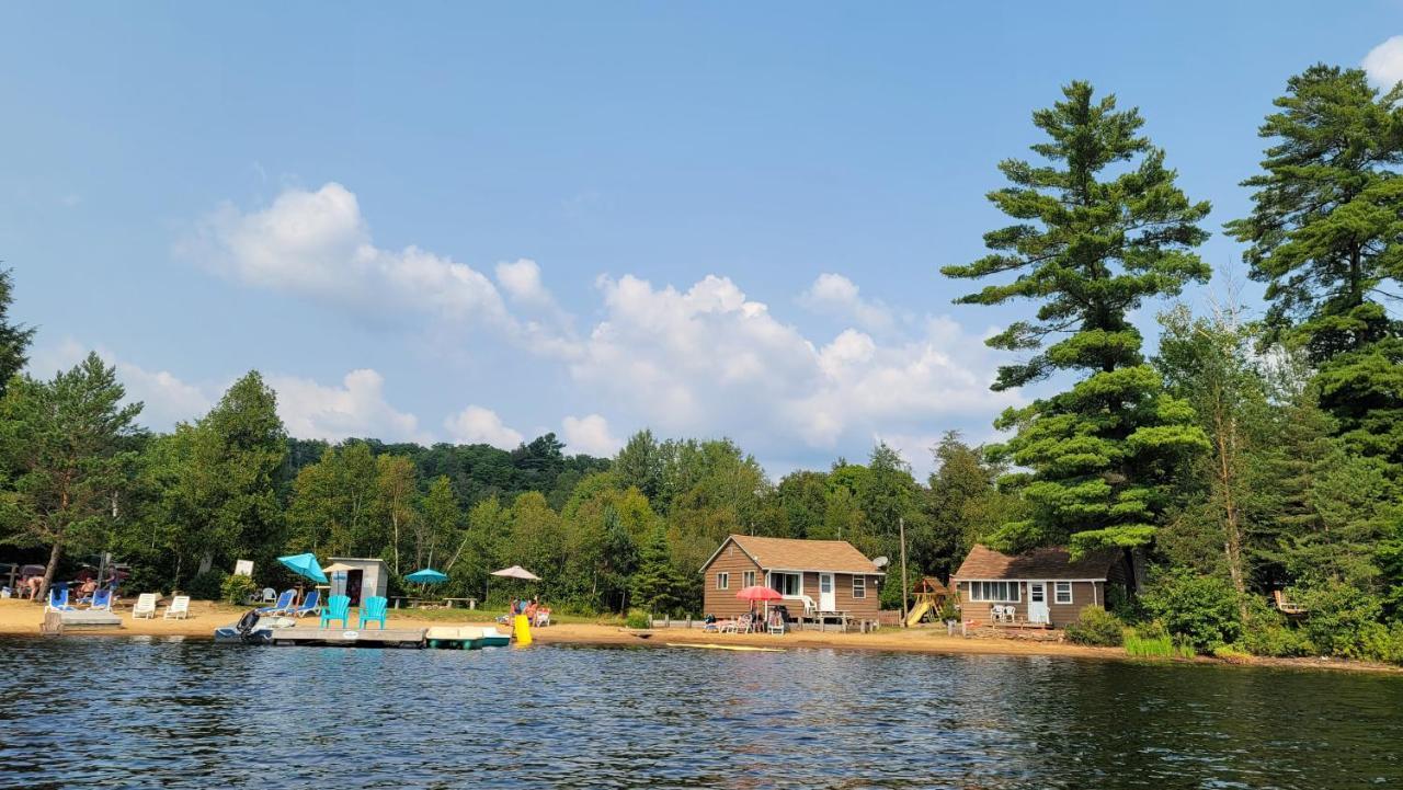 Parkway Cottage Resort And Trading Post Dwight Exterior foto