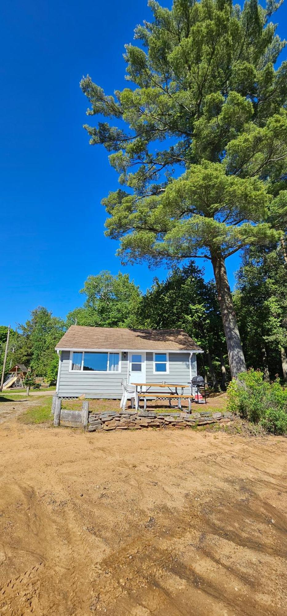 Parkway Cottage Resort And Trading Post Dwight Exterior foto